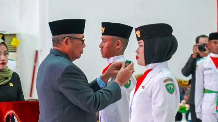 Kukuhkan 40 Anggota Paskibraka Malra 2025, Hanubun Ingatkan Minimalisir Kesalahan