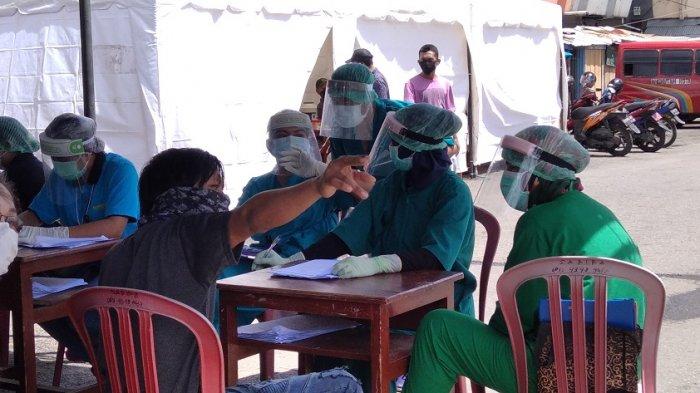 Ratusan Pedagang & Warga Jalani Rapid Test, Disinyalir Kontak Langsung dengan Pasien Positif Corona