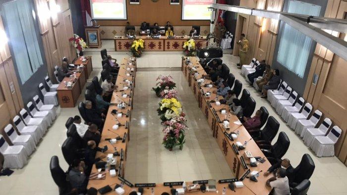 Resmi! Pemkot Ambon Serahkan Dokumen Nota Pengantar KUA PPAS ke DPRD
