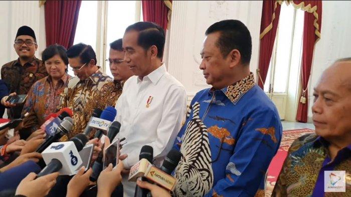 Ditanya soal Perppu KPK, Jokowi Bungkam, Bamsoet Pasang Badan Minta Ditanyai soal Pelantikan Saja