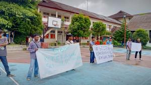 DEMO-UKIM-1.jpg