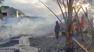 Gudang-Namlea-Bakar.jpg