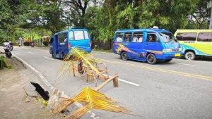 Jalan-rusak-egh-111.jpg