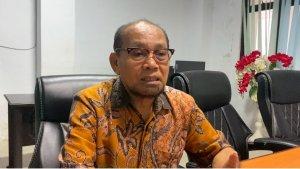 Ketua-Komisi-II-DPRD-Kota-Ambon-Nathan-Polanda.jpg