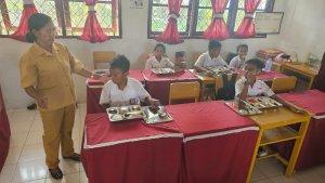 Potret-makan-siang-gratis.jpg