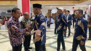 Rapat-pelantikan-DPRD-Maluku-ber.jpg