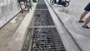 Sampah-selokan23.jpg