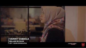 Vanny-Vabiola-Decky-Ryan-Malam-ini-saja.jpg