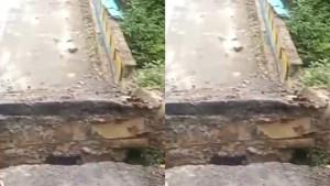 jalan-ambruk-seram.jpg