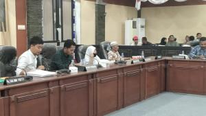 lsm-pukat-dprd.jpg