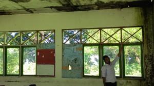 sekolah-tak-layak.jpg
