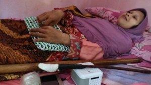 sulami-terbaring-yang-dijuluki-sebagai-wanita-kayu.jpg