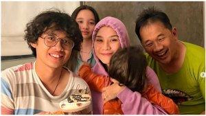 zaskia-adya-mecca-rayakan-ulang-tahun-bhumi-anak-sambungnya-dari-istri-pertama-hanung-bramantyo.jpg