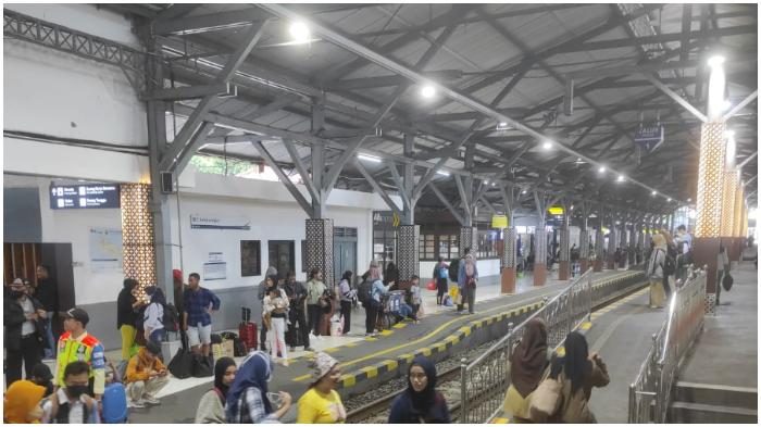 CATAT-Ini-Jadwal-KRL-SOLO-JOGJA-Kamis-Jumat-2-3-Mei-2024-Pagi-dari-Palur-Pukul-0455-WIB.jpg