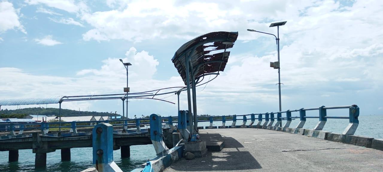Dermaga Amahai Masohi Memprihatinkan, Atap Walkway Karatan dan Copot