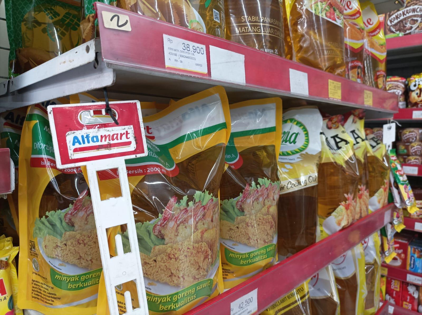 Inilah-harga-minyak-goreng-di-Alfamart-dan-Indomaret.jpg