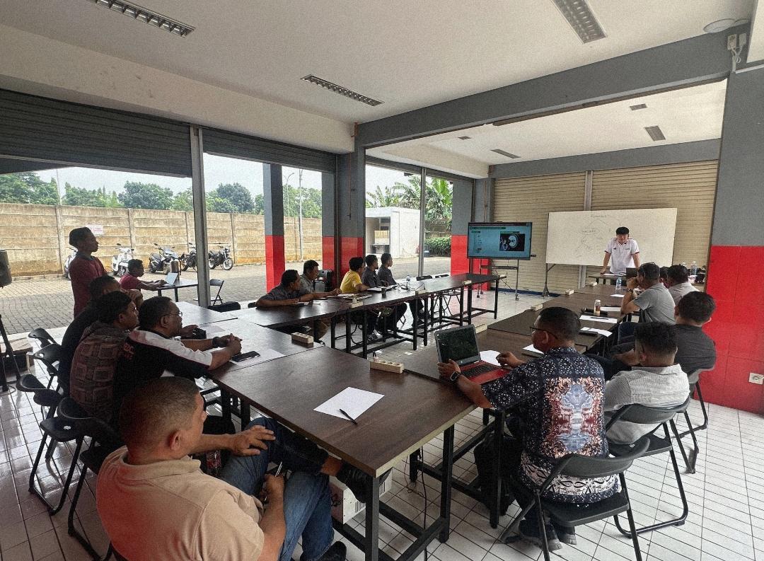 PLN Dorong Electrifying Lifestyle di Maluku melalui Program Konversi Motor Listrik