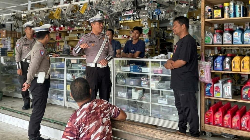 Jaga Kekhusyukan Ramadan, Satlantas Polres SBT Sosialisasi Larangan Knalpot Brong ke Bengkel