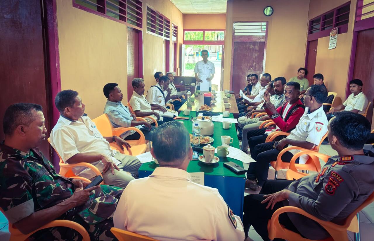 Manusela-Rapat.jpg