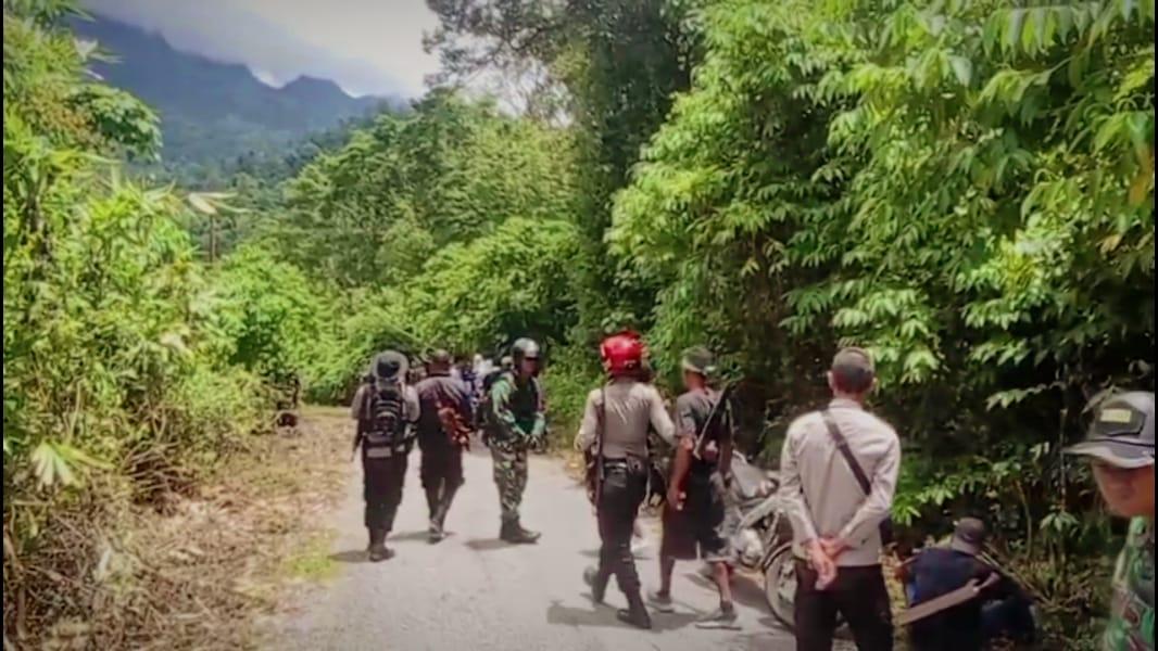 Polisi-bubarkan-bentrok-seram-utara-malteng.jpg