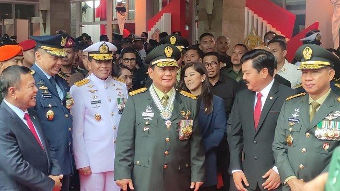 Prabowo-terima-Pangkat.jpg