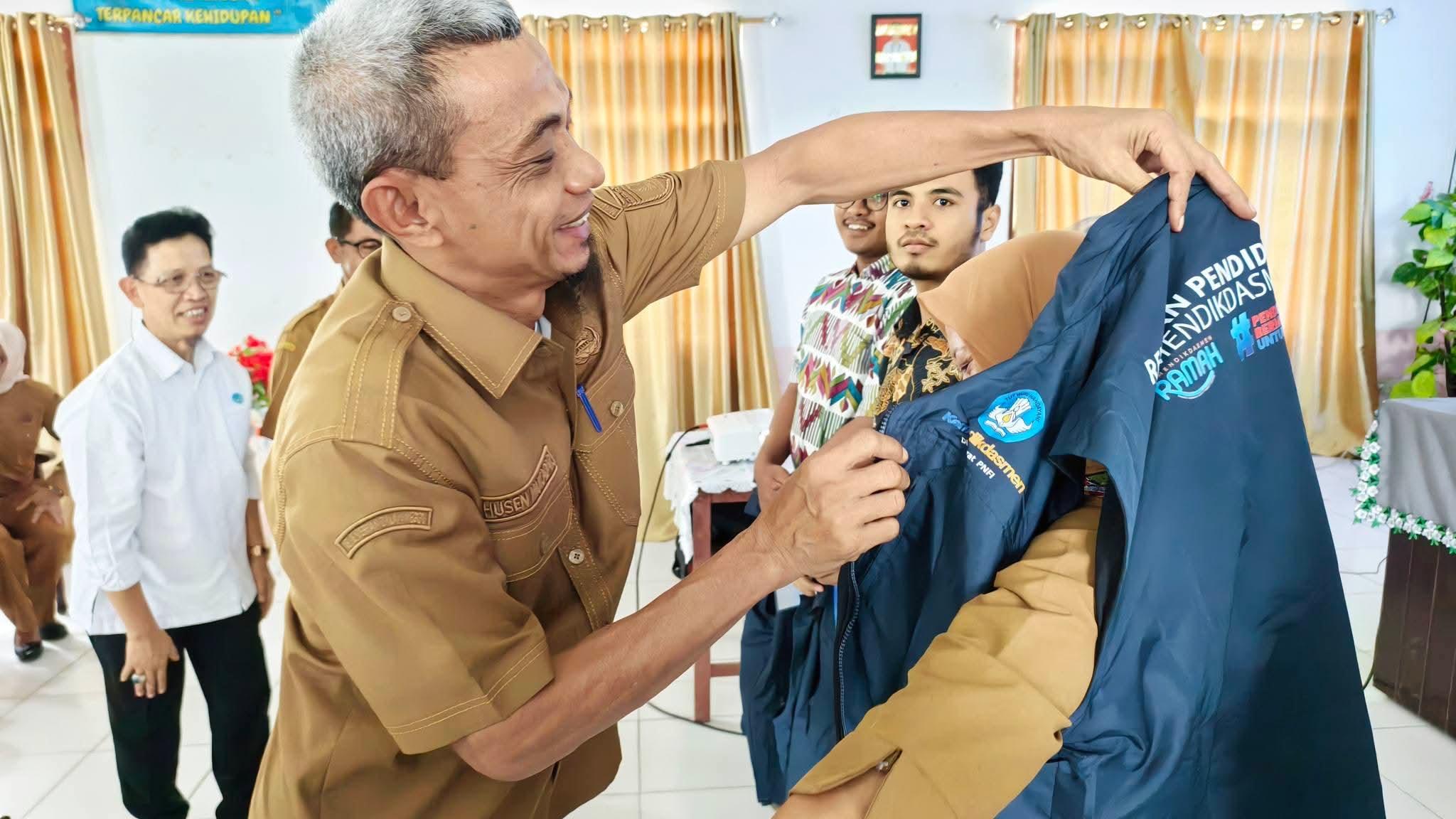 Pemda Malteng Lepas Relawan Pendidikan, Dorong Penanganan Angka Anak Tidak Sekolah