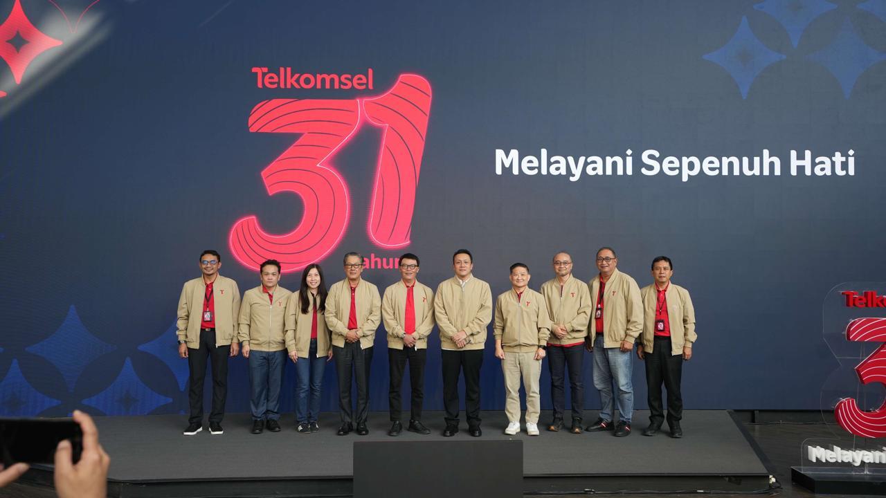 TELKOMSEL-HUT.jpg