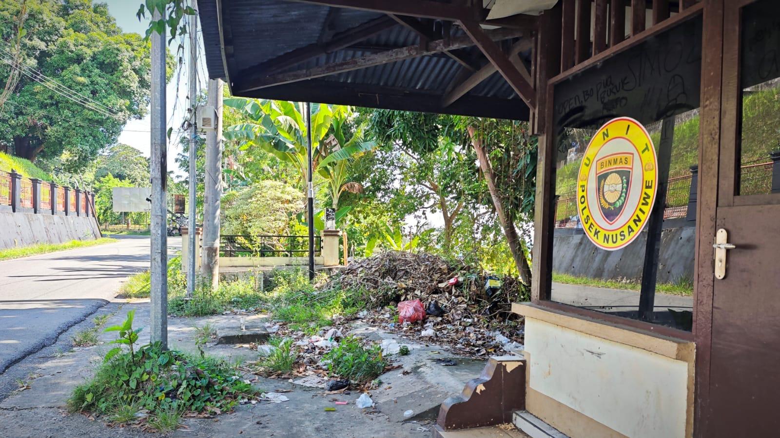 Taman-makmur-rumput.jpg