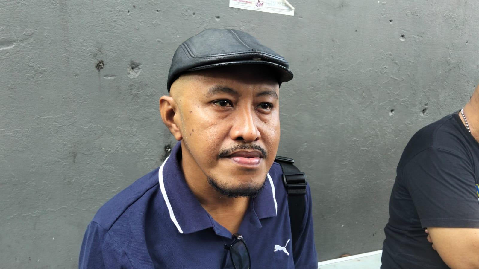 Yan-Suitella-angkot.jpg