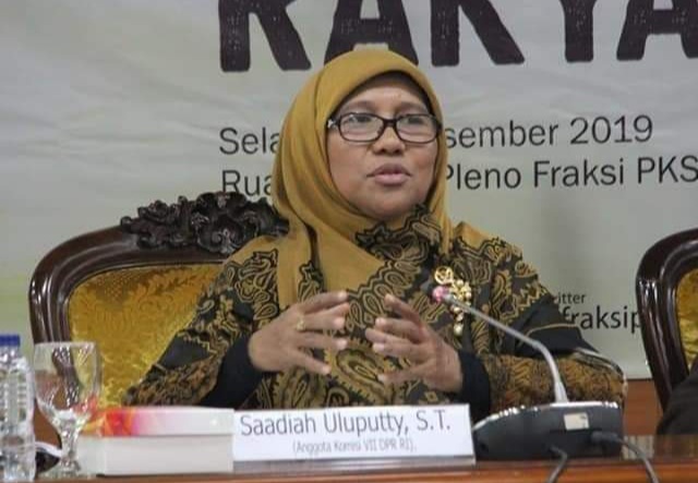 anggota-dpr-ri-saadiah-uluputty-788.jpg