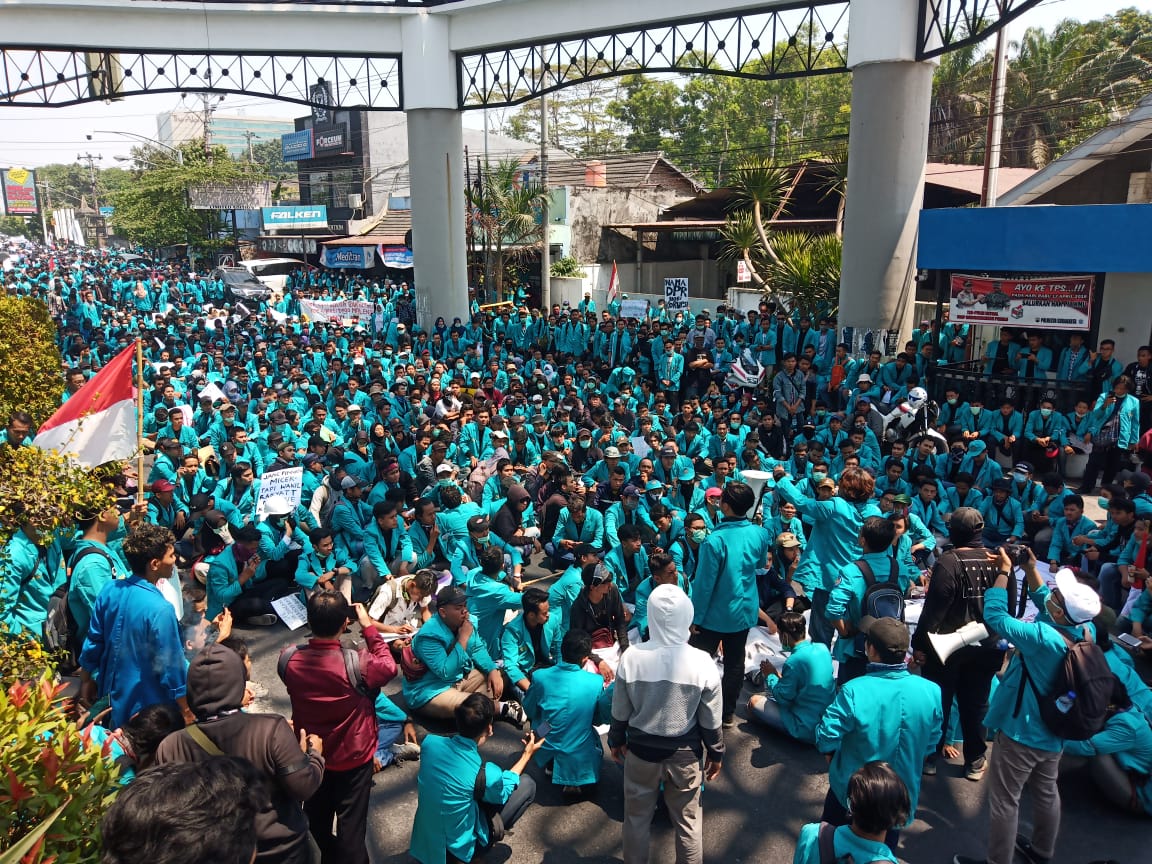 demo-mahasiswa-solo.jpg