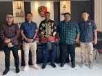1112022-Keluarga-Malaihollo.jpg