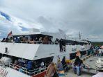 1642024-Pelabuhan-Amahai.jpg