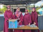 Ibu-Majelis-Kajian-Hisoma-Bula-bagi-takjil.jpg