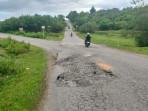 Jalan-laha-rusak.jpg