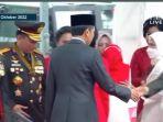 Jokowi-tak-salami-Sigit.jpg