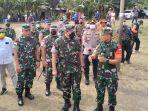 Pangdam-XVPattimur-Mayjen-TNI-Syafrial-mengunjungi-lokasi-pengungsian-Erupsi.jpg