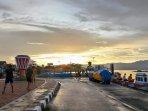 Pantai-Wainitu-monumen.jpg