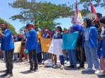 Demo di Polres SBT, Masa Aksi Nilai Penegak Hukum di SBT Tajam Keatas Tumpul ke Bawah