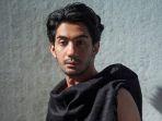 aktor-reza-rahadian.jpg