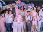 kebahagiaan-shiena-azalea-di-ulang-tahun-ke-17-okie-adelia-dan-pasha-ungu-kompak-hadir.jpg