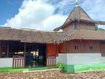 masjid-wapauwe.jpg