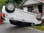 mobil-kecelakaanauqqi.jpg
