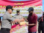 penyerahan-bantuan-dari-mabes-polri-dan-seluruh-polda-kepada-korban-gempa-maluku.jpg