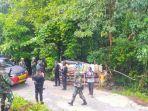 polisi-kawal-warga-harukuu11.jpg