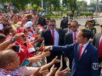 presiden-joko-widodo-menjabat-tangan-relawan.jpg