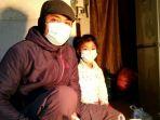 rio-alfi-dan-sang-putri-masih-terisolasi-di-kota-wuhan-china-senin-2712020.jpg