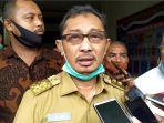 wakil-gubernur-maluku-barnabas-orno-melaporkan-sebuah-media-online-ke-polda-maluku.jpg