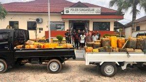 PENYELEWENGAN-BBM-BERSUBSIDI-Empat-orang-ditetapkan-sebagai-tersangka.jpg
