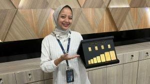 babel/Relationship-Manager-PT-Pegadaian-Cabang-Pangkalpinang-Aulia-Oktrivianty-dengan-produk-emas-Antam.jpg